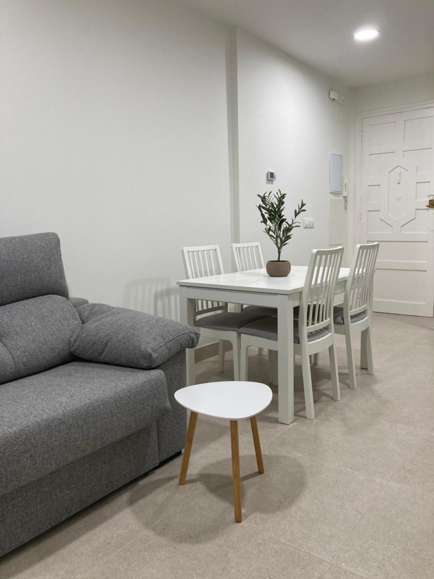 Mon Art Apartment Logrono Bagian luar foto